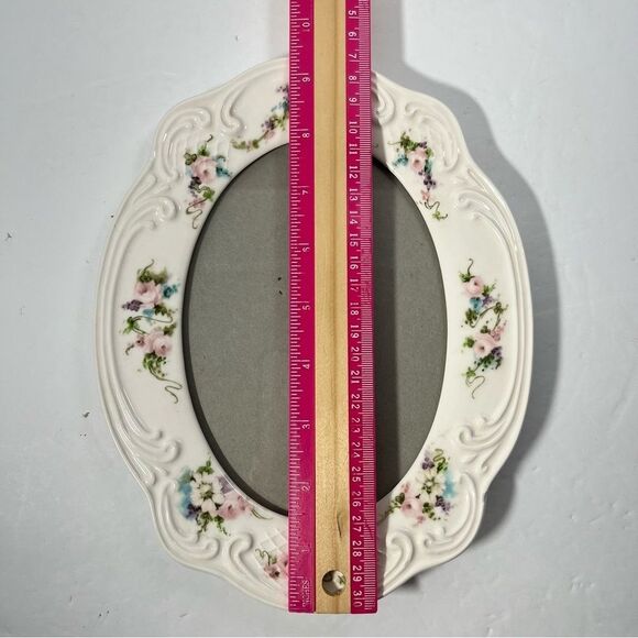 Victorian Ceramic Oval 5x7 Desk‎ Picture Frame Shabby Chic Floral Embossed - Picture 9 of 9